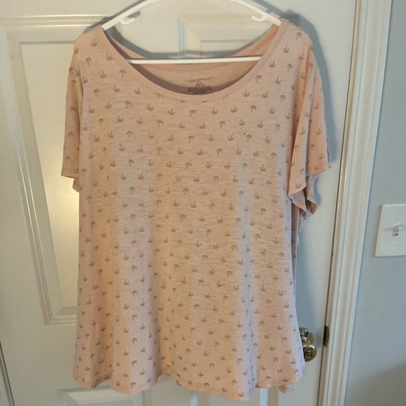 Lane Bryant Tops - Lane Bryant Light Pink Short Sleeve T-Shirt With Gold Palm Tree Pattern, 22/24